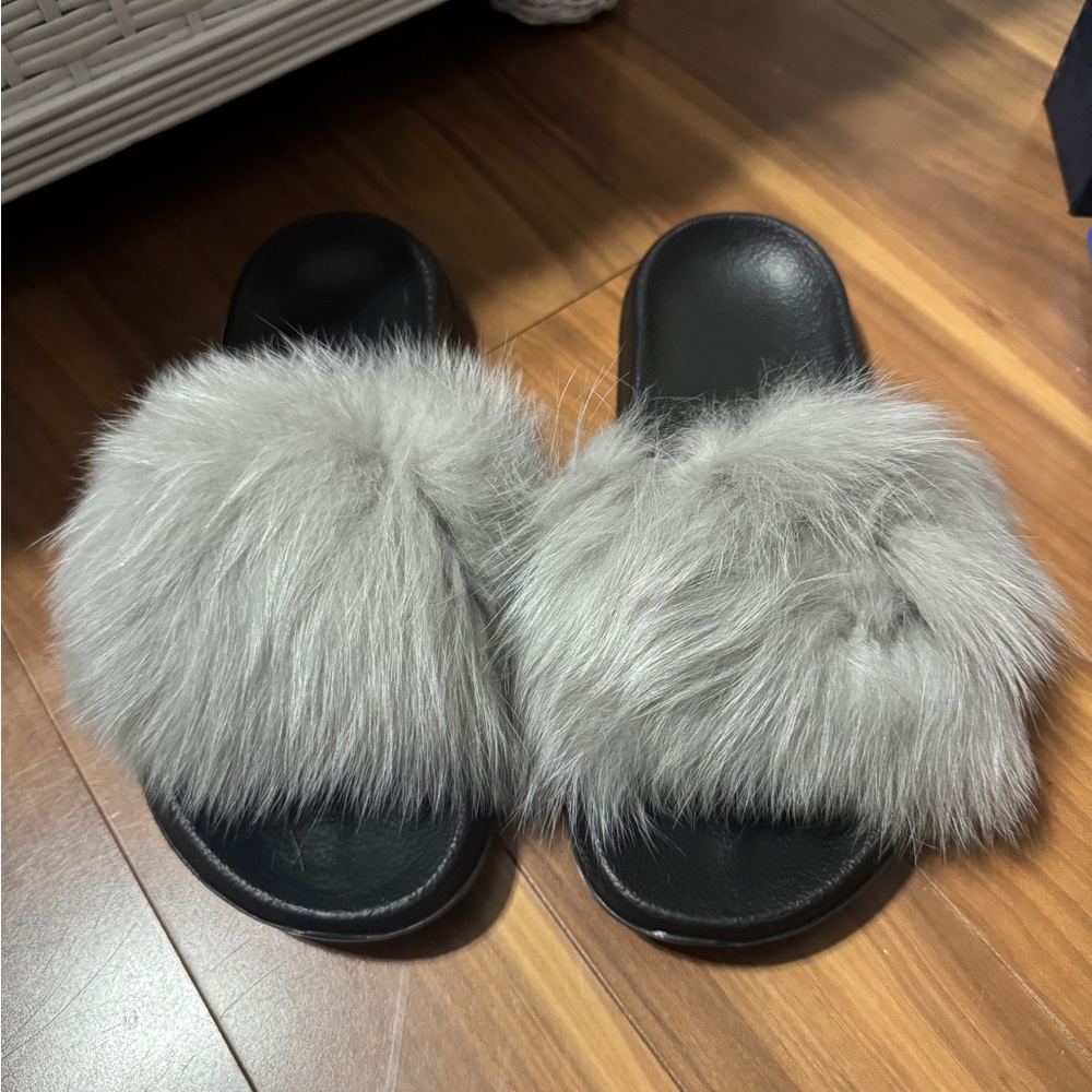 Women's Black and Gray Faux Fur Slide Sandals